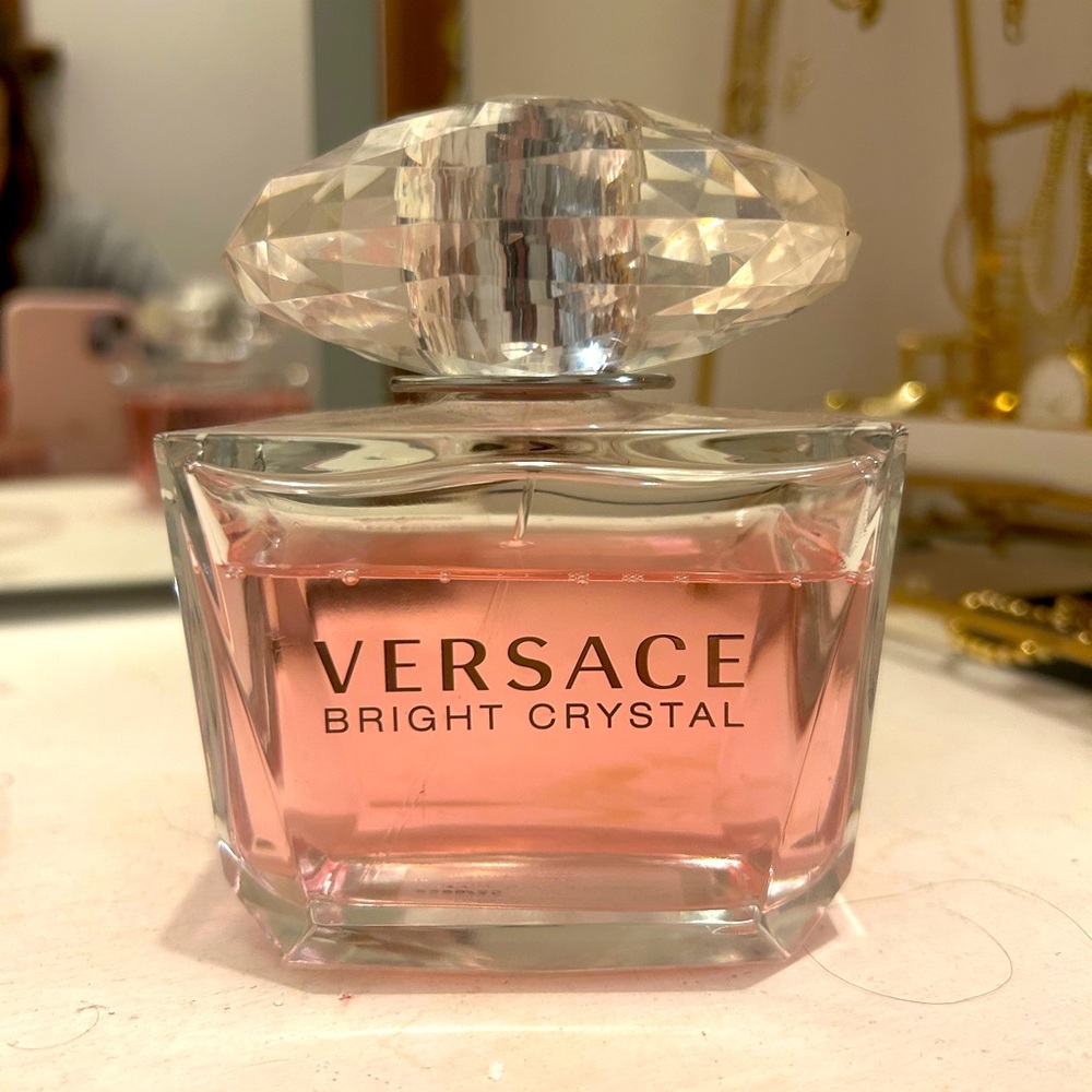 Versace Bright Crystal Eau de Toilette Spray for Woman 6.7 fl oz
